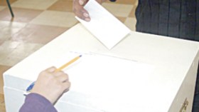مجلس‭ ‬تأسيسي‭ ‬لتعديل‭ ‬الدستور‮.. ‬النظام‭ ‬البرلماني‭ ‬وحصر‭ ‬العهدات‭ ‬الرئاسية
