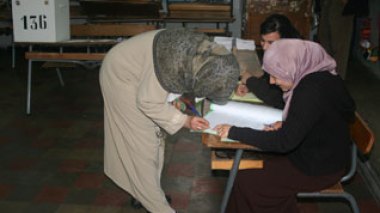 29,42% de participation a annoncé Zerhouni en fin de matinée