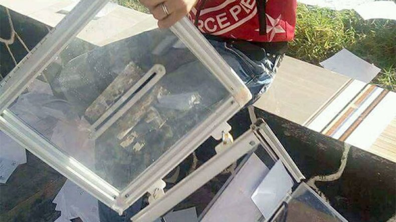 حرق صناديق اقتراع وتخريب مراكز انتخابية بالبويرة