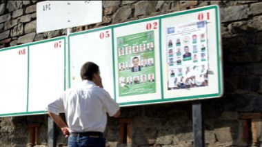 Absence des listes de certains partis sur les panneaux d’affichage à Alger