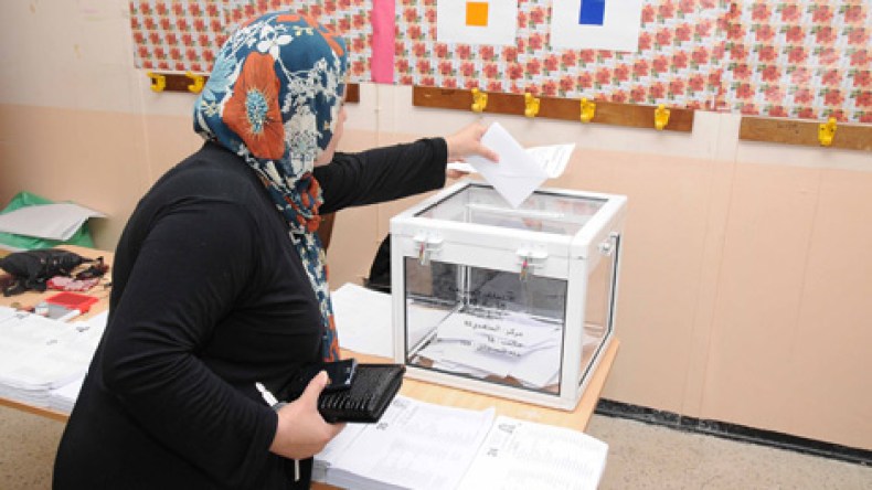 السلطة تسلّط سيف الإدارة على مرشحي المعارضة