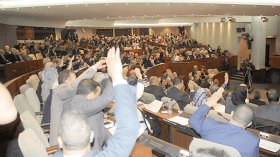 “حرب صامتة” بين 10 كتل برلمانية حول 1000 مليار والتقشف!