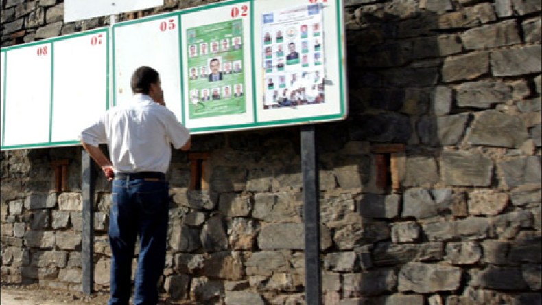 الأفلان يؤجّر طائرة لاكتساح البلديات