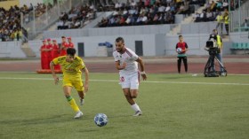 بلماضي يُحفّز لاعبي أربعة أندية محلية