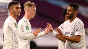 محرز يفوز ويتأهّل