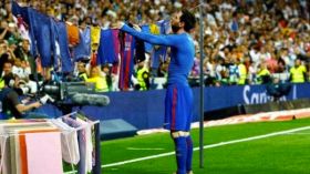 احتفالية ميسي بِالهدف الـ 500 تُشعل “تويتر”