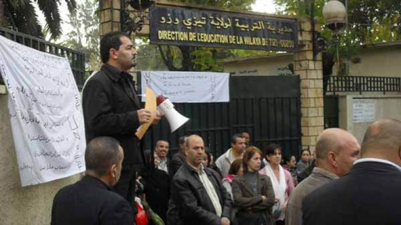 طالبو التقاعد النسبي في قطاع التربية يعتصمون بتيزي وزو