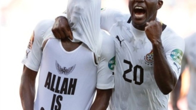 “واكاسو” حامل لفظ “الله أكبر” يعود من بعيد ويؤهّل غانا