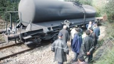 Déraillement d’un wagon-citerne à Skikda : 30.000 litres de gasoil dans la nature