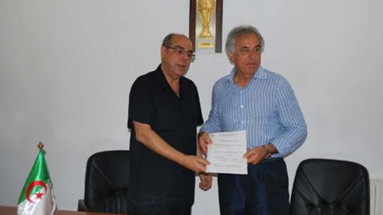 خليلوزيتش “يرقص على الحبلين” بشأن مستقبله مع “الخضر”