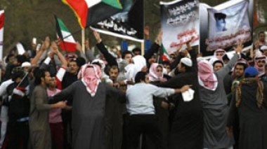 Koweït: 24 militants placés en garde à vue pour l'assaut du Parlement