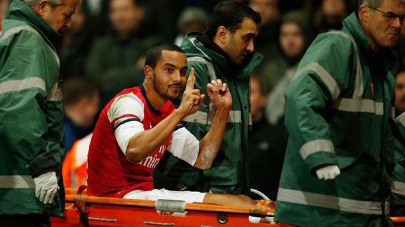 والكوت يضع أرسنال ومنتخب انجلترا في ورطة كبيرة