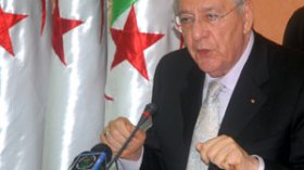 ولد عباس سيباشر محاورة الاطباء ويعد بمعالجة صحة المريض