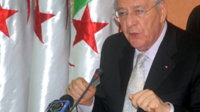 ولد عباس سيباشر محاورة الاطباء ويعد بمعالجة صحة المريض