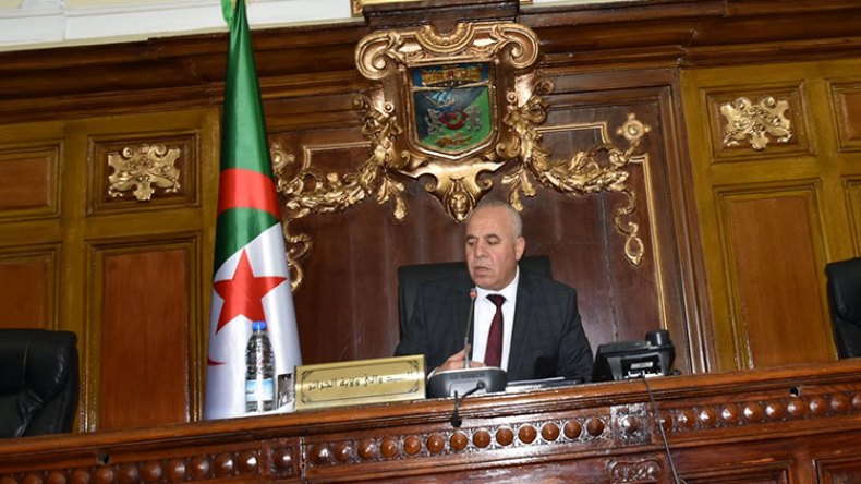 تنسيقية مؤسسات ولاية الجزائر تطالب الوالي بالتدخل لتسوية منحة العدوى