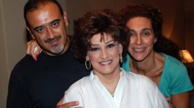 نجل وردة الجزائرية يُرسل إنذارات عاجلة لجميع المؤلفين الذين أعلنوا نيتهم تقديم مُسلسل عن حياتها