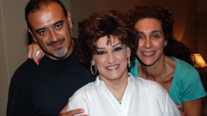 نجل وردة الجزائرية يُرسل إنذارات عاجلة لجميع المؤلفين الذين أعلنوا نيتهم تقديم مُسلسل عن حياتها