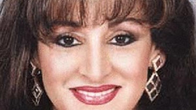 وردة تغني لعيون الجمهور المصري في عيد ميلادها