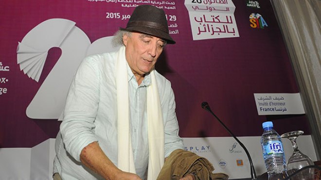 “2087 .. العربي الأخير” لواسيني نفذت في اليوم الأول من معرض الشارقة