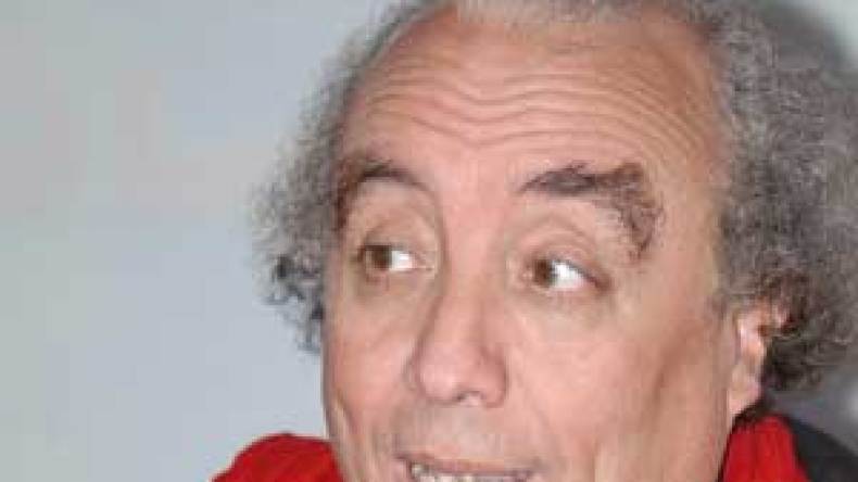 “زوبعة أدونيس لا علاقة لها بحرية التعبير وسببها خلاف إداري”