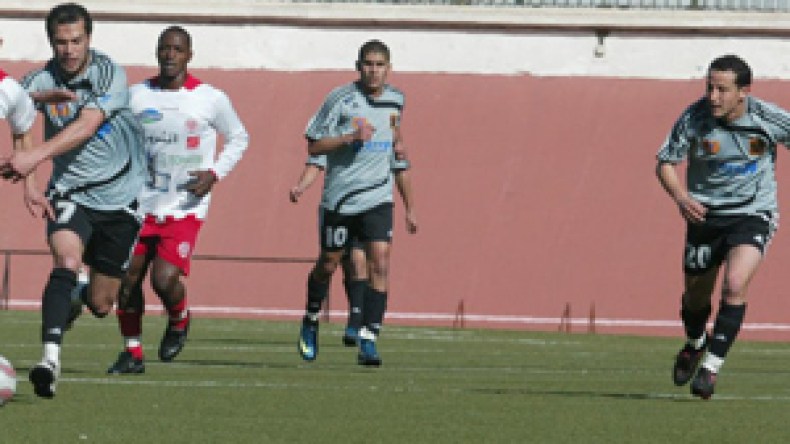 الرائد يقصف بالثقيل، الحمراوة تتابع باهتمام والعناصر تغرق