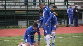 مباركي ويعلاوي يقتربان من الزرقاء