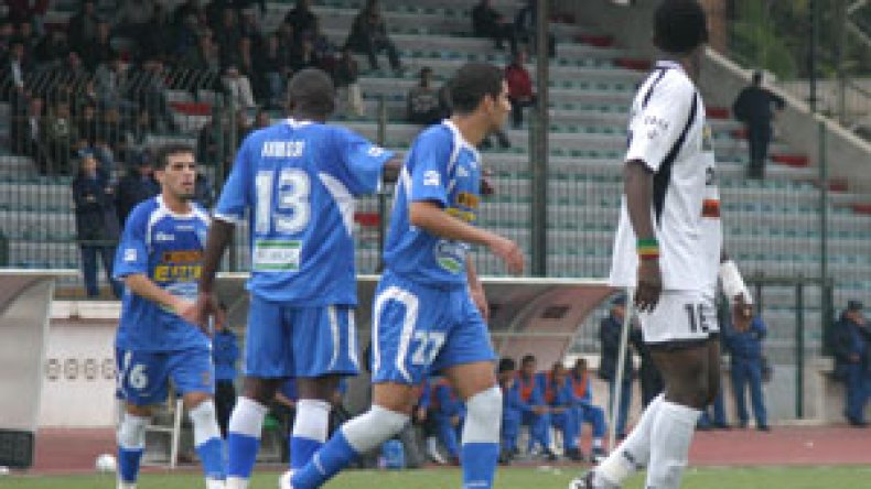 شيروف‭ ‬لحل‭ ‬عقم‭ ‬هجوم‭ ‬وداد‭ ‬تلمسان