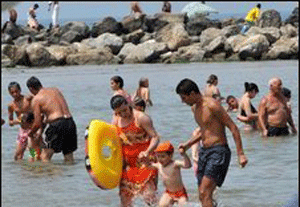 Algeria switches weekend, again