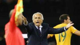 خليلوزيتش واليابان اقتربا من مونديال روسيا 2018