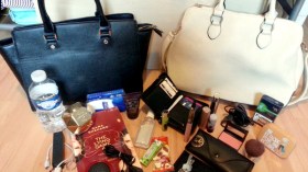 محافظ العلم تتحول إلى حقائب الانحراف