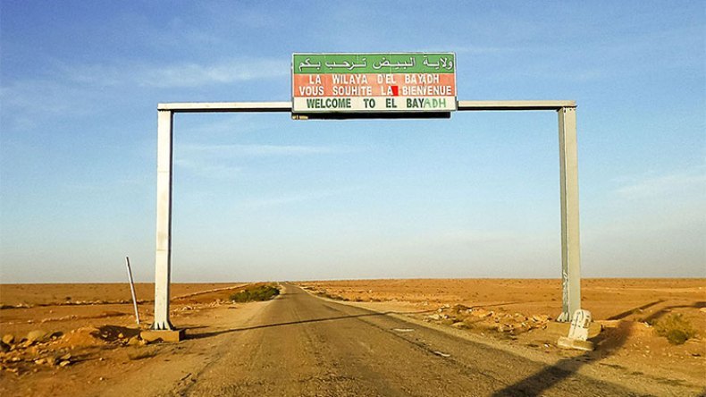 سبعة شبان يسيرون على الأقدام من البيض إلى العاصمة