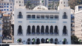 أميار‭ ‬الجزائر‭ ‬يتهمون‭ ‬أحزابا‭ ‬سياسية‭ ‬بالقفز‭ ‬على‮ ‬حساب‭ ‬انشغالاتهم