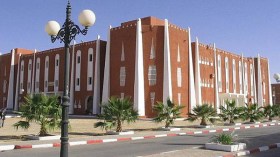 العمل على رفع التجميد عن المشاريع وتوقيف موجة الاحتجاجات