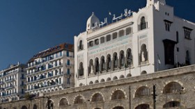 صلاحيات مطلقة للولاة وإجراءات ردعية للمنتخبين تصل إلى الفصل!