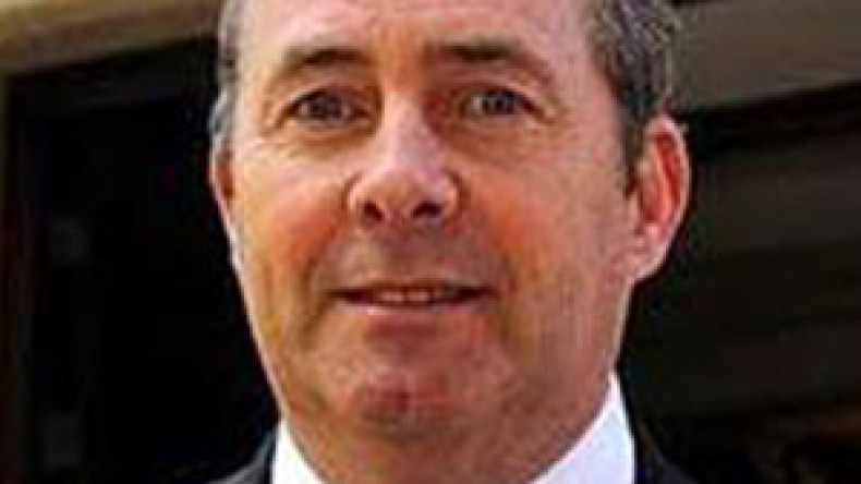 وزير الدفاع البريطاني يؤكد أن التحالف الدولي لن يسلح المعارضة