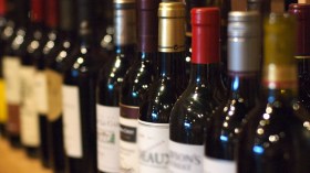 حجز 11503 وحدة خمور في محل مجهز بثلاجات تبريد بباتنة