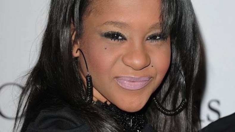 وفاة ابنة ويتني هيوستون يكتنفها الغموض