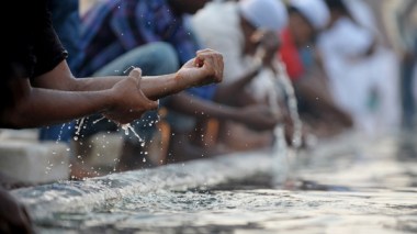 جدل بسبب منع الوضوء في المسجد