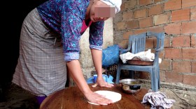 ماكثات بالبيت يكسرن قيود العزلة ويتفوقن “اقتصاديا”