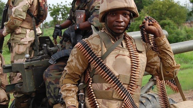 مقتل 11 جنديا نيجيريا في اشتباكات مع مسلحين