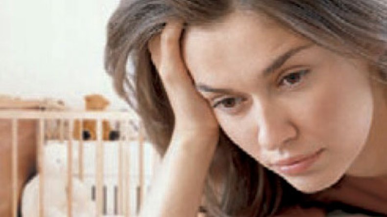 يفرض  علي  الحمل  من  غيره  لكي  يحقق  حلم  الأبوة !!