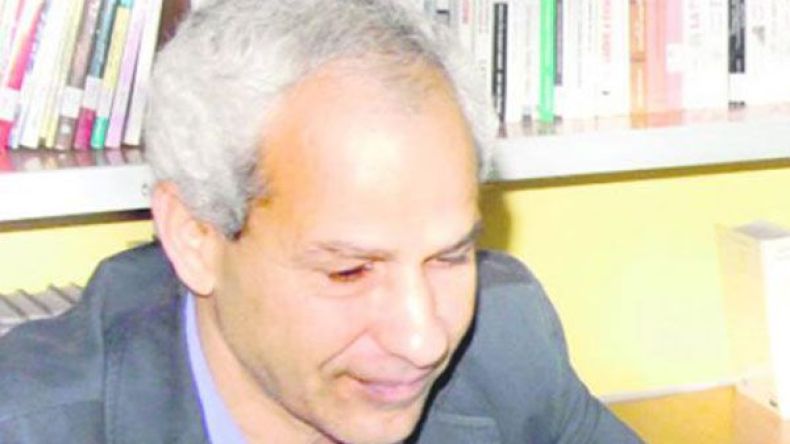 لا توجد إرادة سياسية لإيجاد استراتيجية حقيقية للكتاب