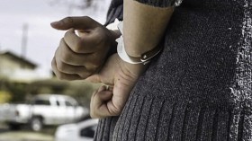 محتالة تنصب على مواطنين بحصولهم على سكنات