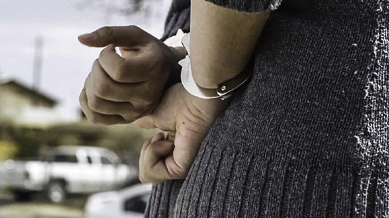 محتالة تنصب على مواطنين بحصولهم على سكنات