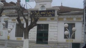 أكبر معمرة بولاية المدية تناشد الوالي التدخل