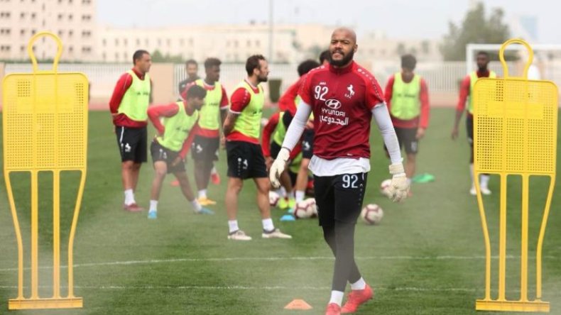 نادي الاتفاق السعودي يعفي مبولحي من تربص سلوفينيا