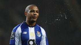 الشرطة الإسبانية تُحقّق مع مُبْرِمِ صفقة تحويل براهيمي