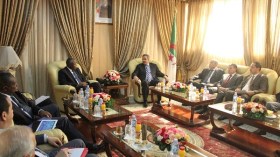 الوزير تهمي يستقبل لجنة المعاينة التابعة لـ “الكاف”