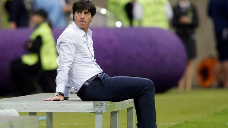 الصرامة الألمانية.. سحب رخصة القيادة من مدرب منتخب “المانشافت”