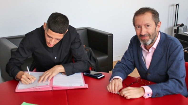 بن زية يُجدّد عقده مع فريق ليل